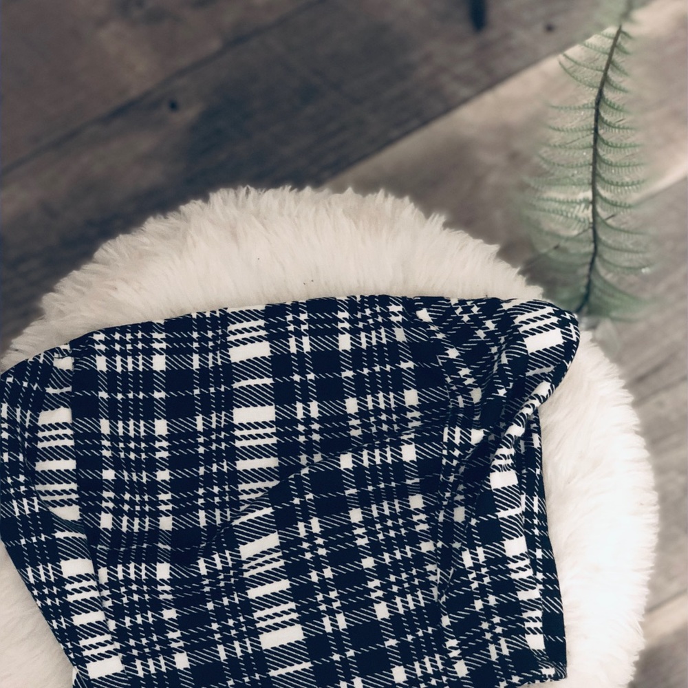 Vintage black and white strapless crop-top!